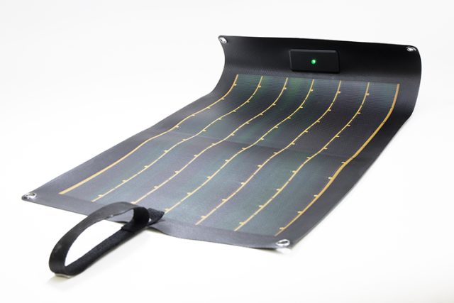薄膜型ソーラーシートチャージャー 15W | ベロフジャパン株式会社